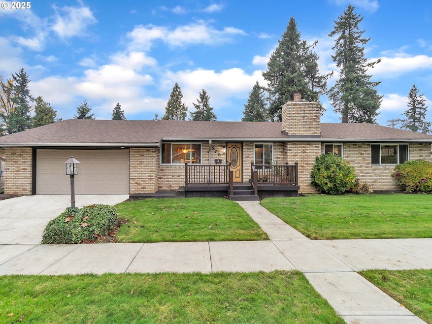 255 N Gardner Ave, Stayton, OR 97383 - photo 1