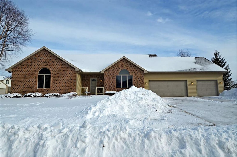 470 Cledell St, Oregon, WI 53575 - photo 1