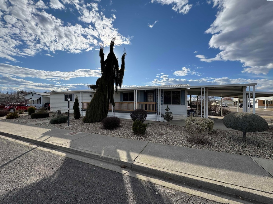 325 S 5th St unit 20, Sunnyside, WA 98944 - photo 1