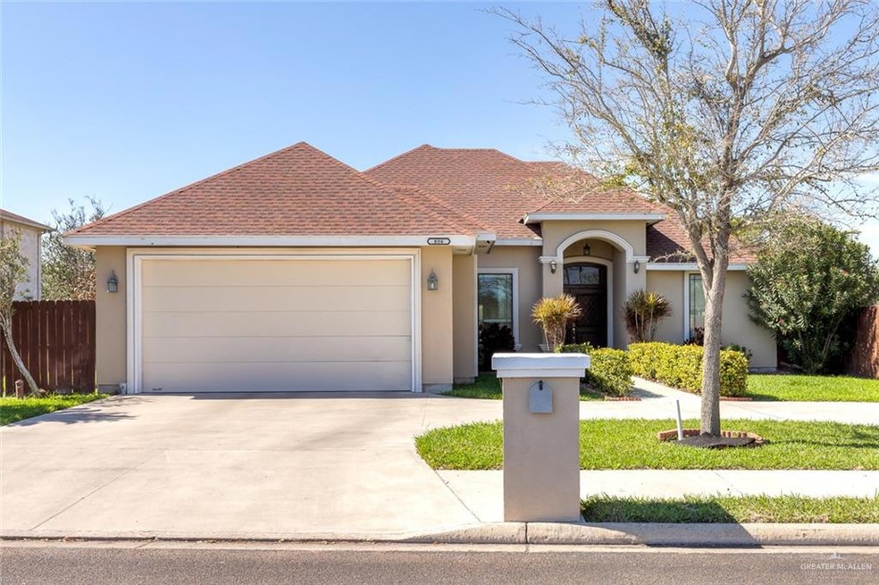806 S Flag St, Pharr, TX 78577 - photo 1