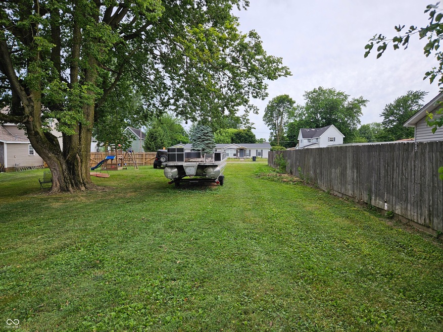 819 N 14th St, Elwood, IN 46036 - photo 1