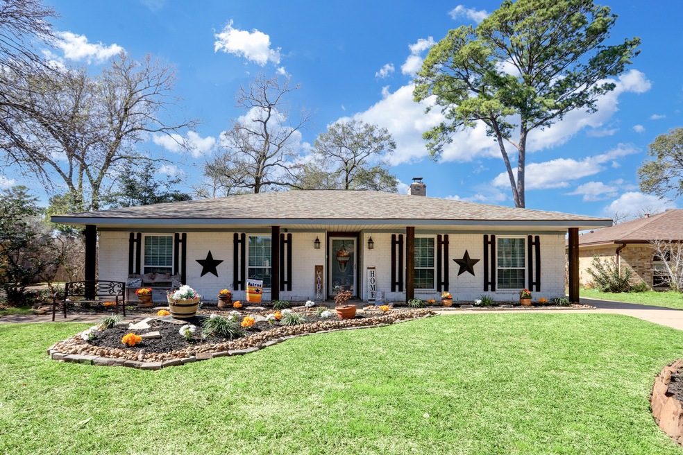 9239 Landwood Dr, Houston, TX 77040 - photo 1