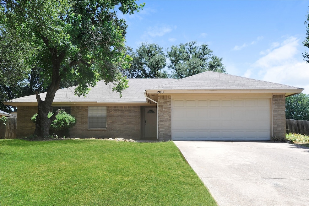 200 Laurel St, Mansfield, TX 76063 - photo 1