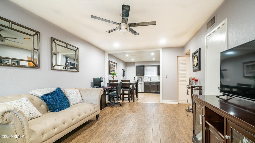 3321 West Del Monico Lane-3