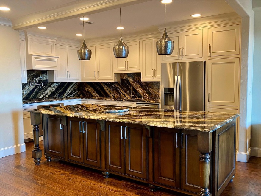 Entertain in this beautiful chef-style kitchen wit