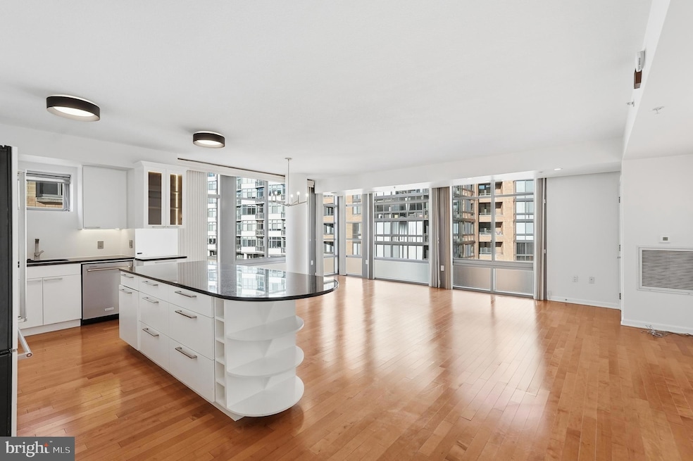 L at City Vista unit 805, Washington, DC 20001 - photo 1