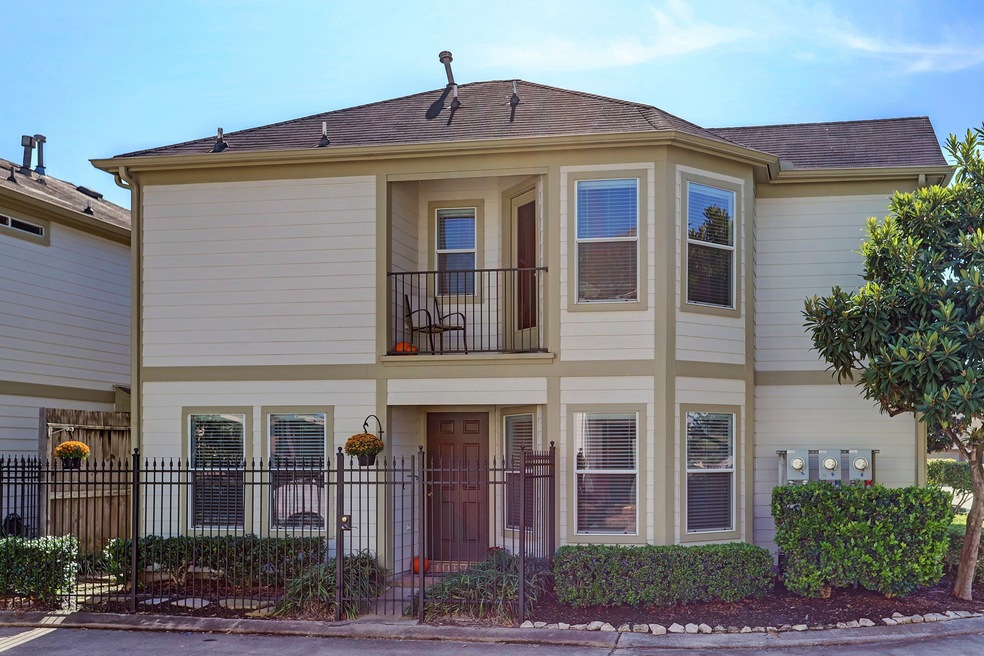 1722 Redwing Haven Dr, Houston, TX 77009 - photo 1