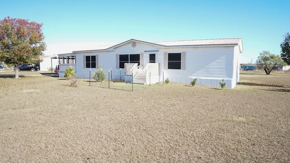 6500 Berry Grove Ln, Joshua, TX 76058 - photo 1