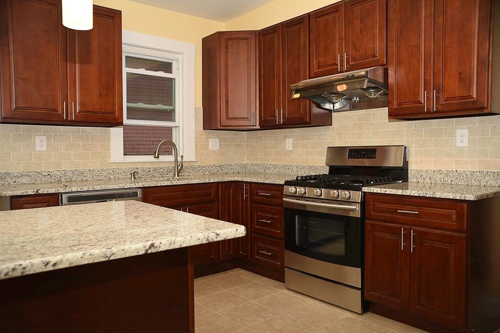 85 Franklin St unit 2, Brookline, MA 02445 - photo 1