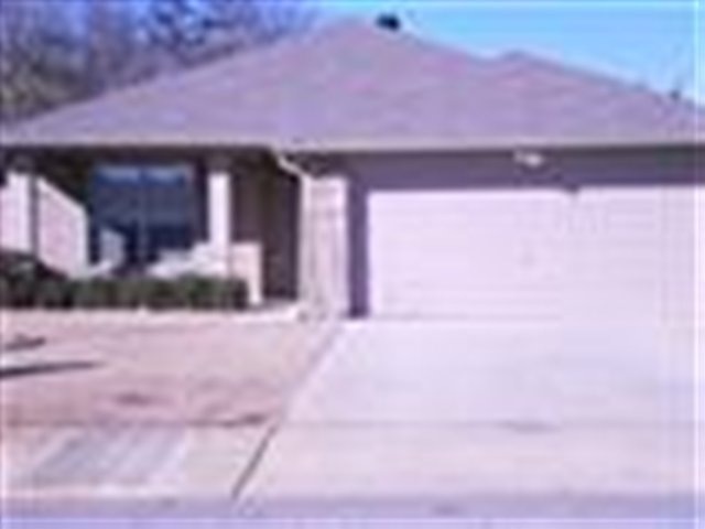 5892 5892 Grace Ave, Tyler, TX 75703 - photo 1