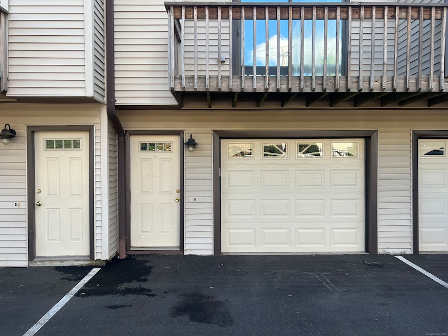 15 Crest St unit A3, West Haven, CT 06516 - photo 1