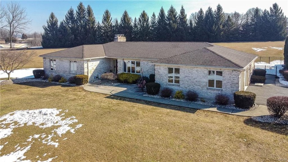 4351 Harrison St, Whitehall, PA 18052 - photo 1