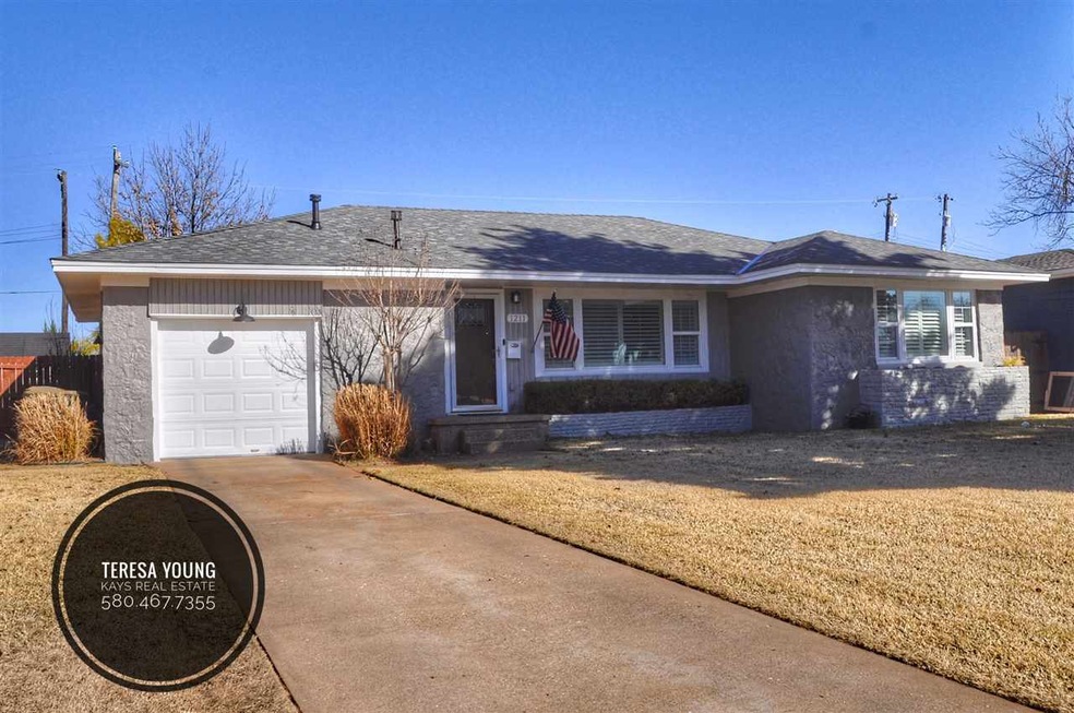 1211 W Stewart Ave, Duncan, OK 73533 - photo 1