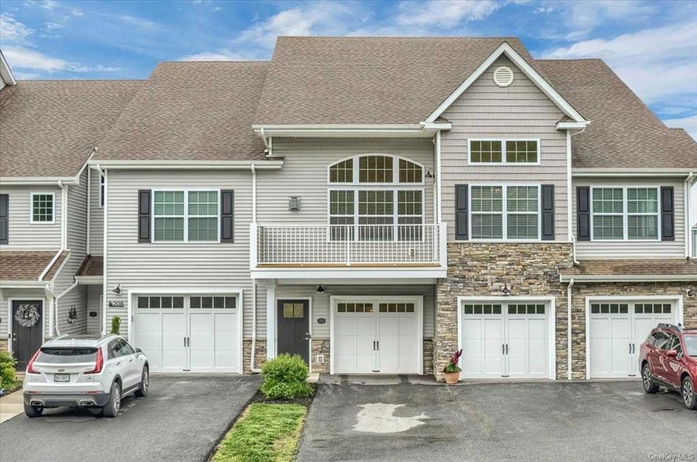 204 Sacandaga Loop, West Fishkill, NY 12590 - photo 1