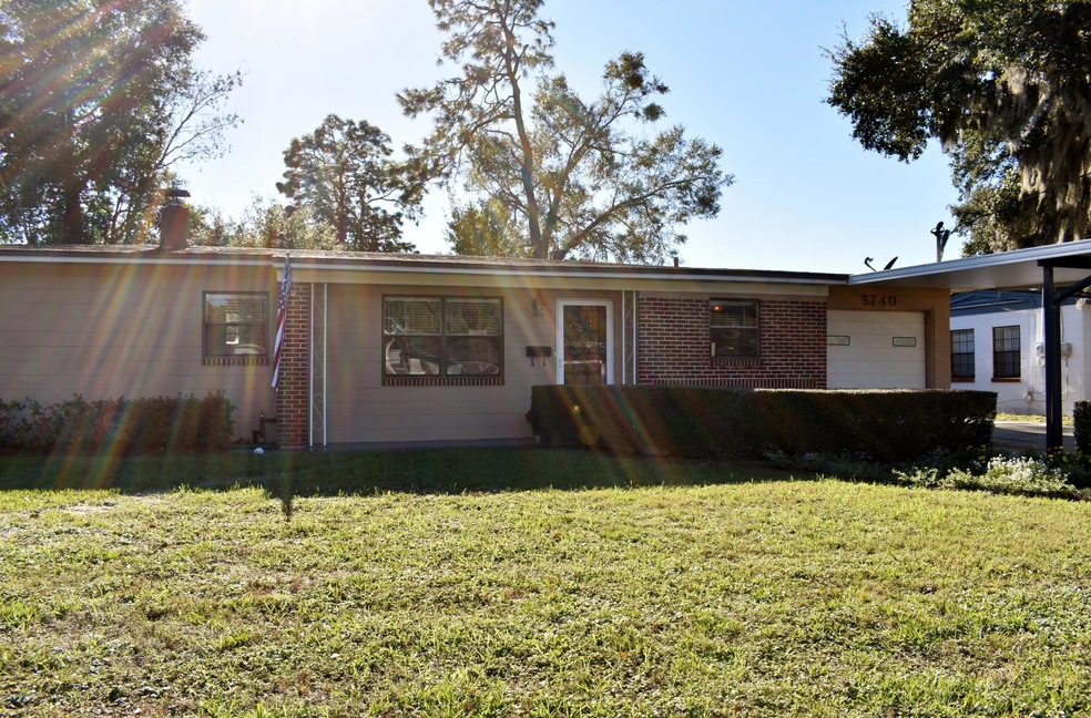 5740 Cedar Forest Dr S, Jacksonville, FL 32210 - photo 1
