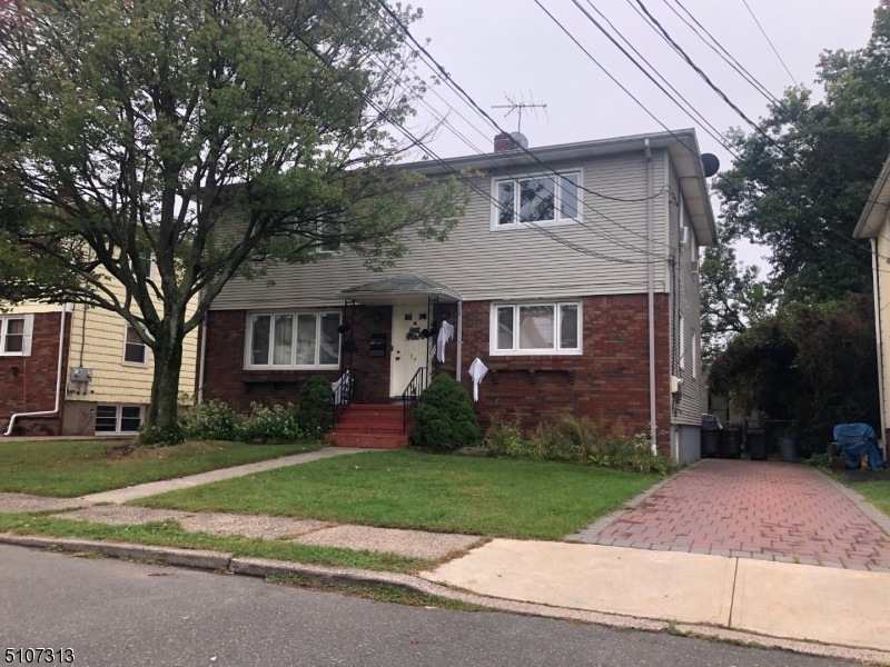 54 Chobot Ln, Elmwood Park, NJ 07407 - photo 1