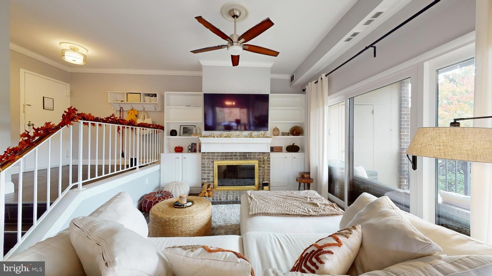 124 Roberts Ln unit 401, Alexandria, VA 22314 - photo 1