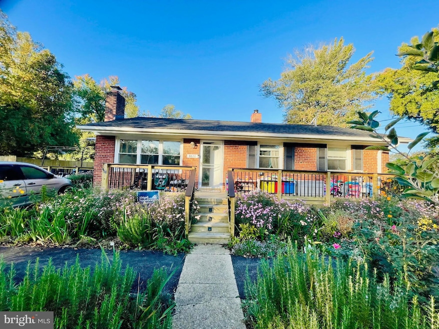 8826 Jandell Rd, Lorton, VA 22079 - photo 1