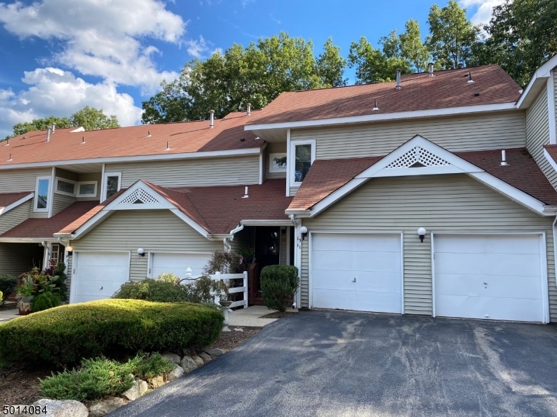 13 Stone House Ct unit 185, Oak Ridge, NJ 07438 - photo 1