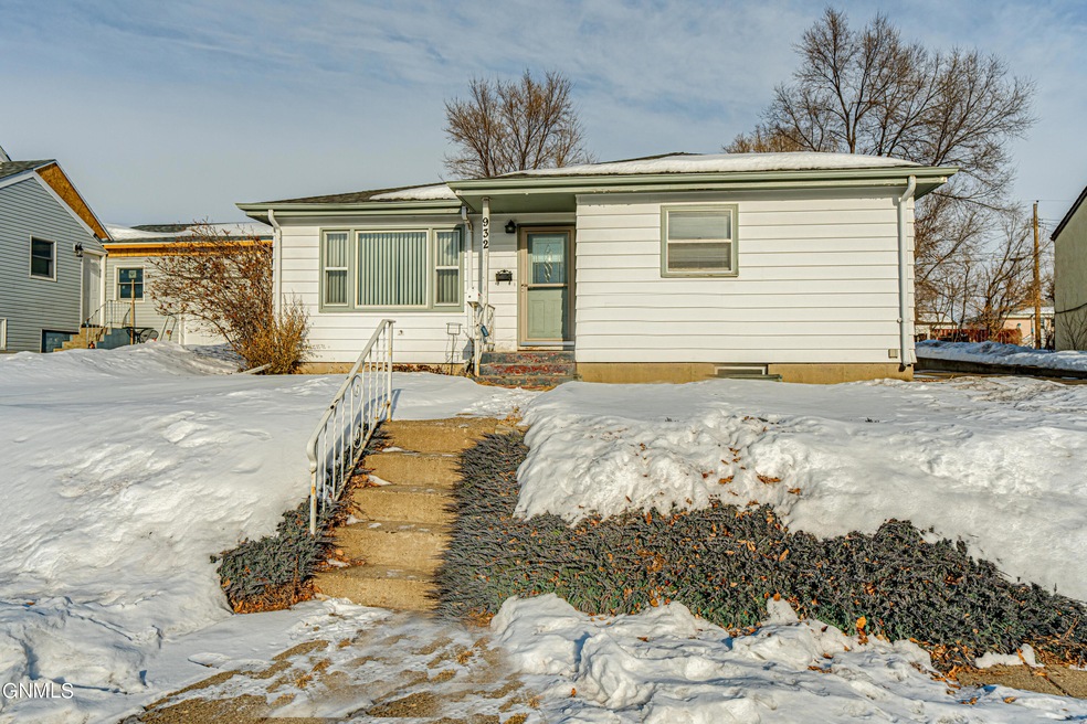 932SummitBlvd12522_00043