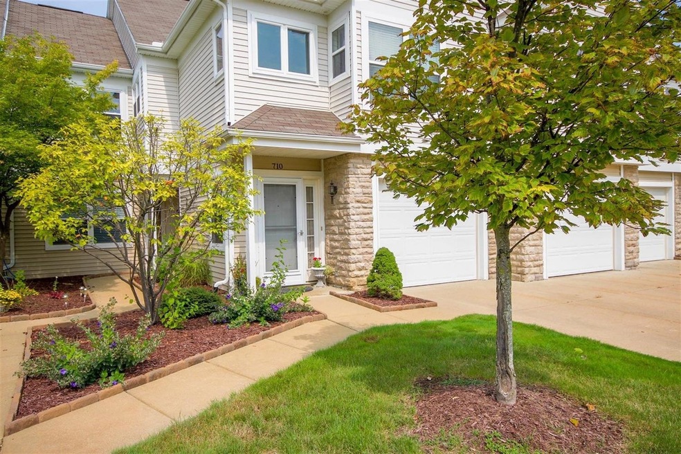Front Entrance - Upper Level Ranch Condo