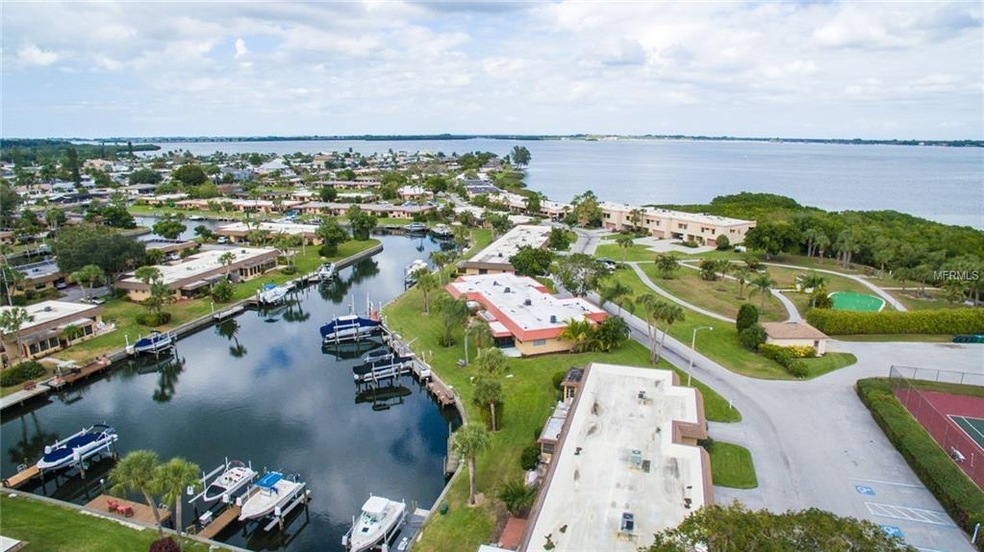 Waterfront community. A boater's dream!