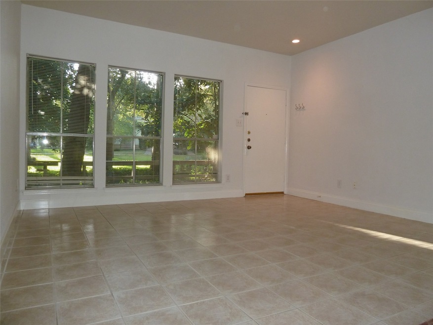 2100 Tanglewilde St unit 573, Houston, TX 77063 - photo 1