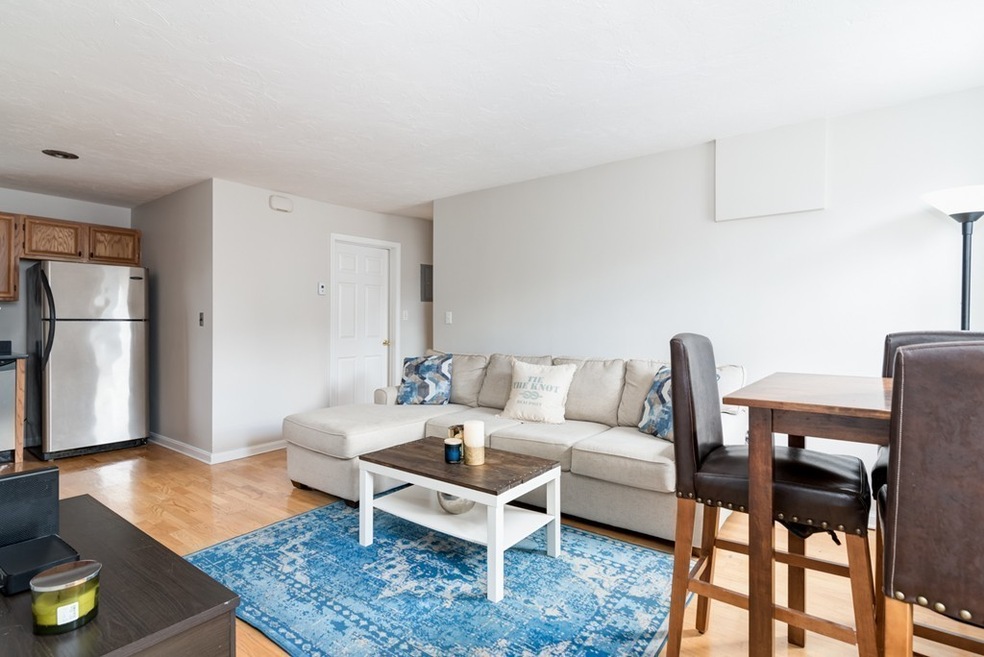 224 W 6th St unit 4, Boston, MA 02127 - photo 1