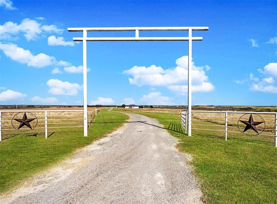 7920 N2760 Rd, Waurika, OK 73573 - photo 1