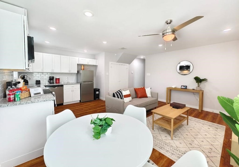 For Rent $1,700/month • Co-Listing Agent