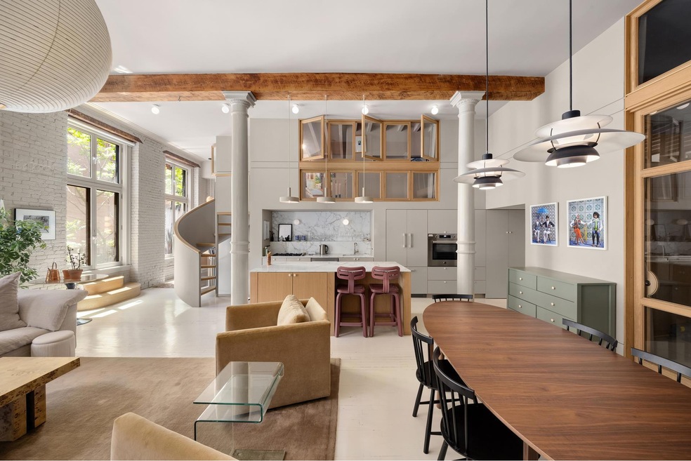 Pending $3,395,000 • Co-Listing Agent