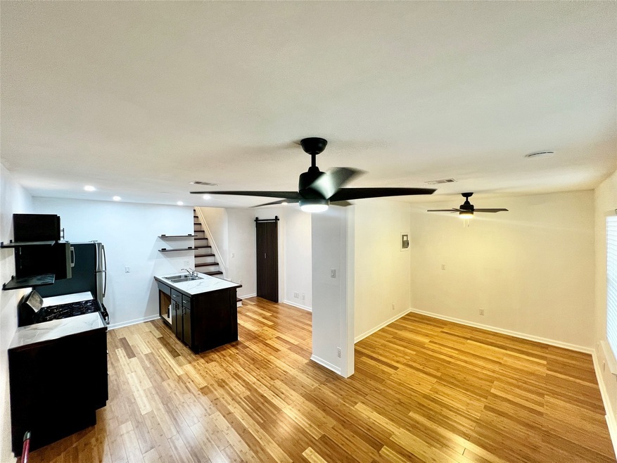 4816 Siegel St unit 1, Houston, TX 77009 - photo 1