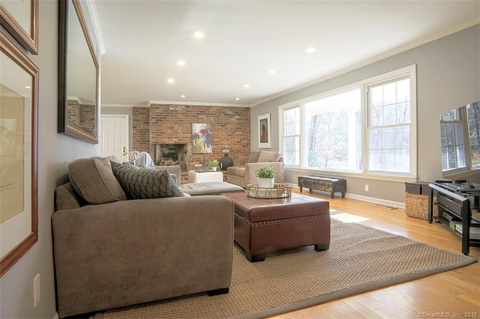 12 Tulip Tree Ln, Norwalk, CT 06851 - photo 1