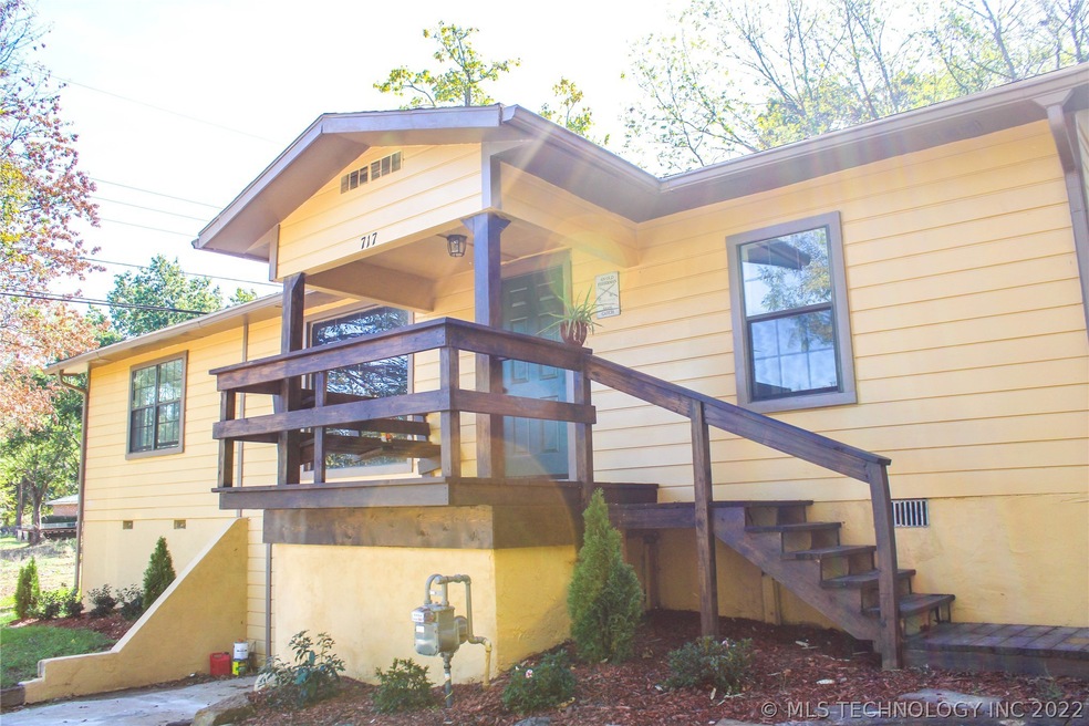 717 Locust Ave, Eufaula, OK 74432 - photo 1