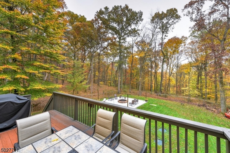 905 Hemlock Rd, Newton, NJ 07860 - photo 1