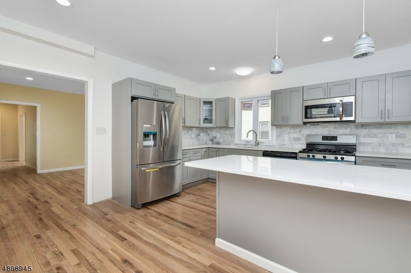 208 Hickory St, Orange, NJ 07050 - photo 1