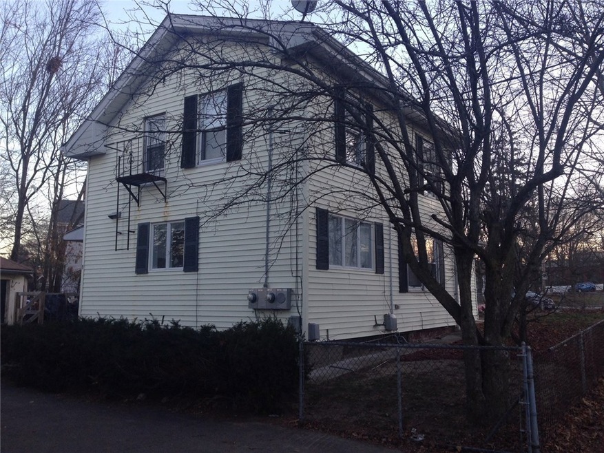 220 Dunnell Ave unit 1, Pawtucket, RI 02860 - photo 1