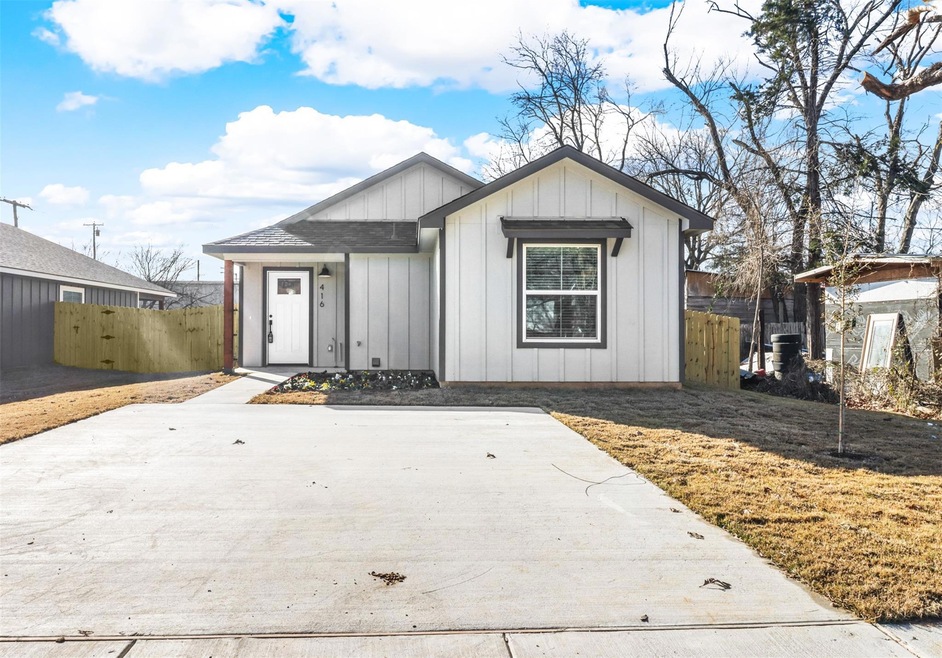 416 E 5th St, Bonham, TX 75418 - photo 1