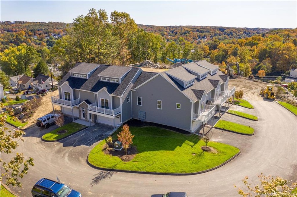 43 George St unit 2, Seymour, CT 06483 - photo 1