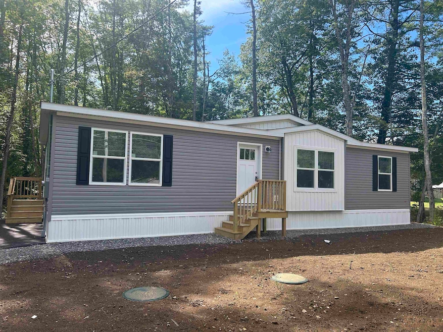 137 Salmon Falls Rd, Rochester, NH 03868 - photo 1