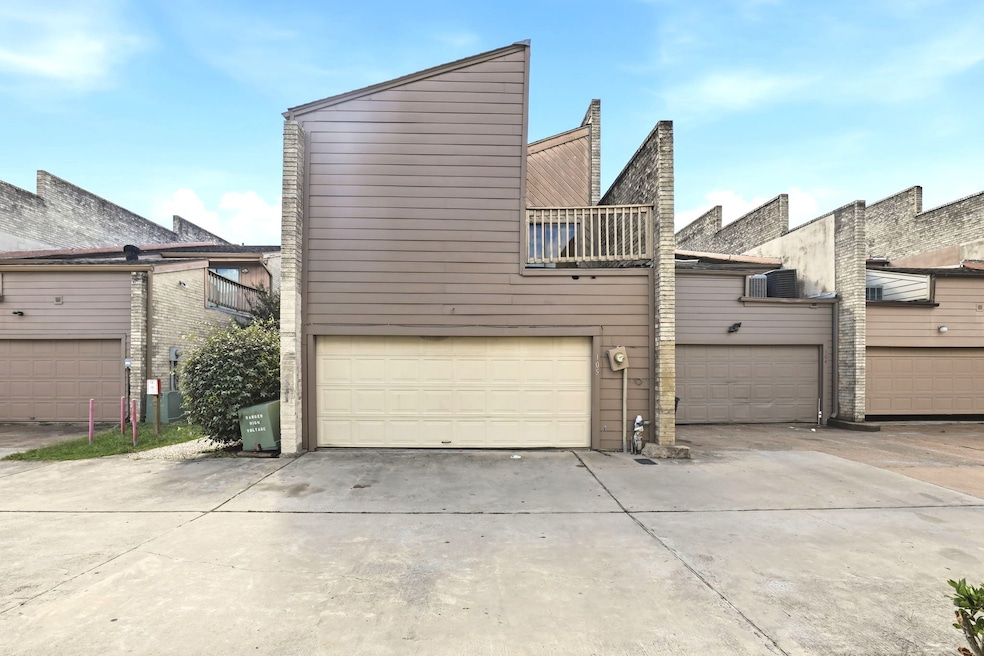 11280 Braes Forest Dr unit 105, Houston, TX 77071 - photo 1