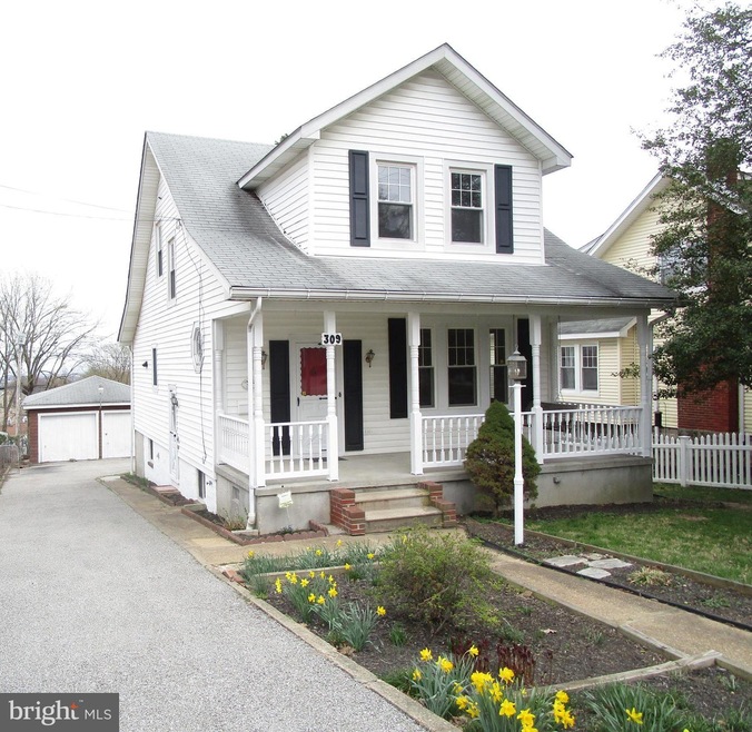 309 Bloomsbury Ave, Catonsville, MD 21228 - photo 1