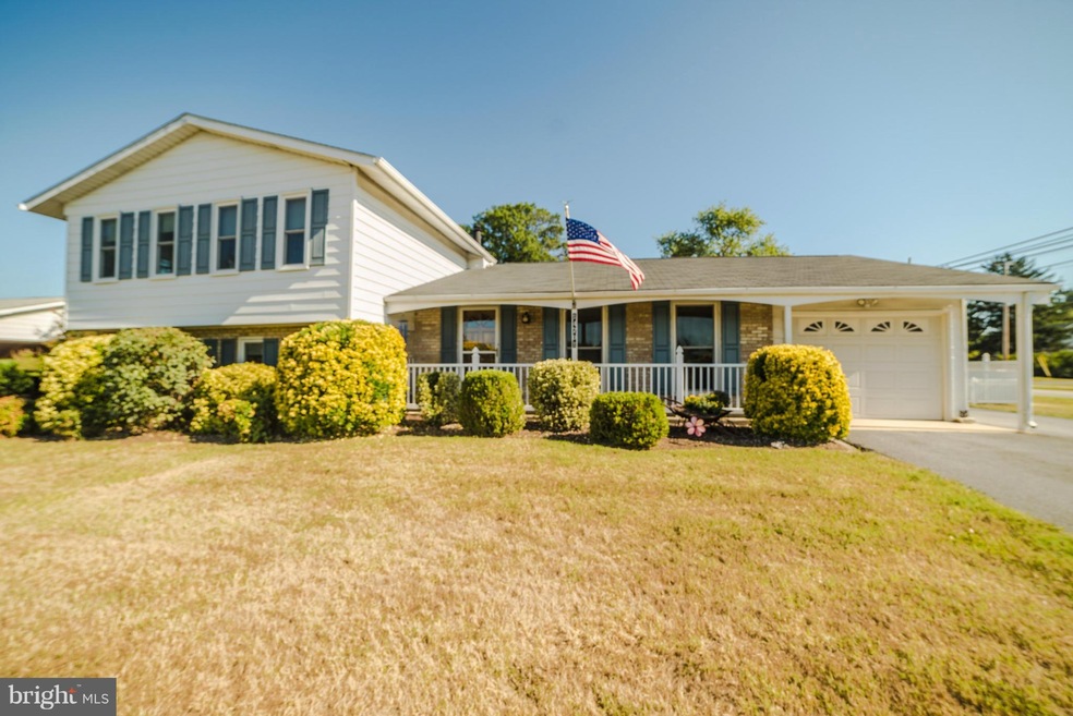 14701 Perrywood Dr, Burtonsville, MD 20866 - photo 1