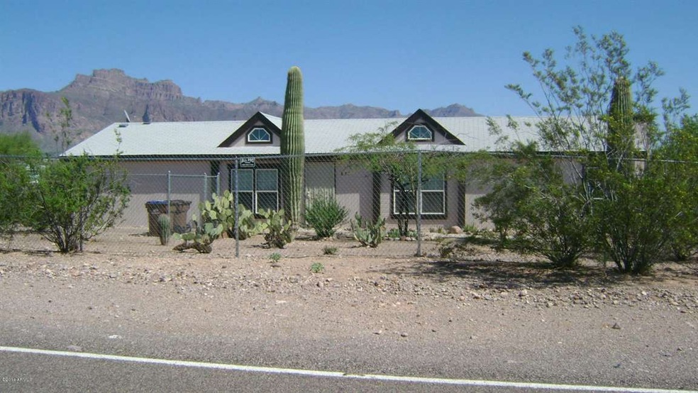 Home w/Mountain Views