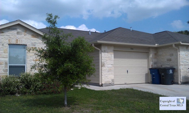 910 River Terrace unit A, New Braunfels, TX 78130 - photo 1