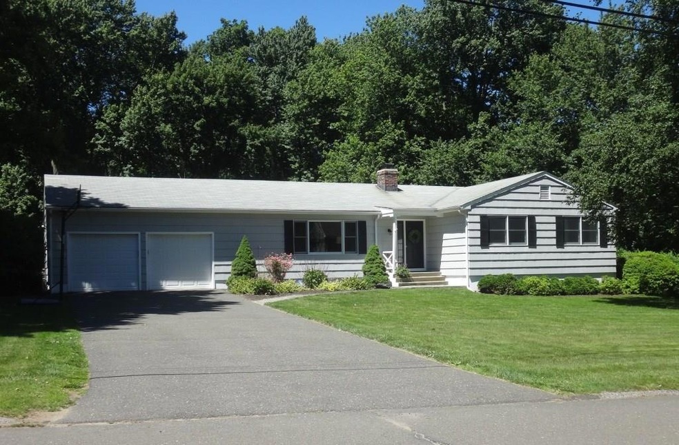 47 Towerview Dr, Trumbull, CT 06611 - photo 1