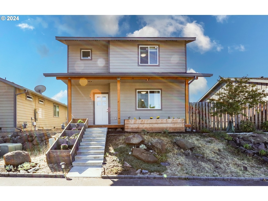 1436 E 11th St, the Dalles, OR 97058 - photo 1