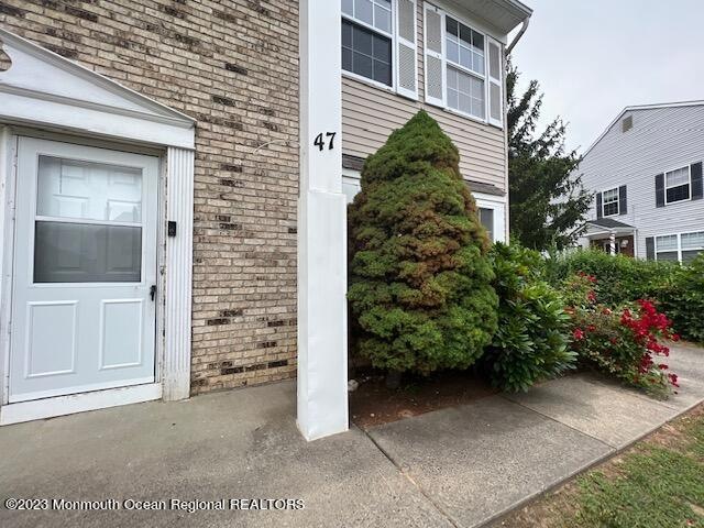 47 Brewster Cir, Old Bridge, NJ 08857 - photo 1