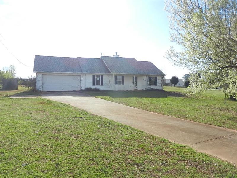 2581 S Ola Rd, Locust Grove, GA 30248 - photo 1