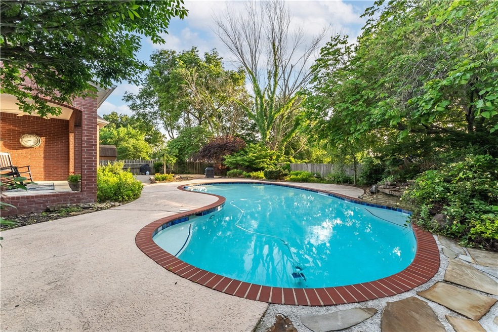 205 NW Olinka Pass St, Bentonville, AR 72712 - photo 1